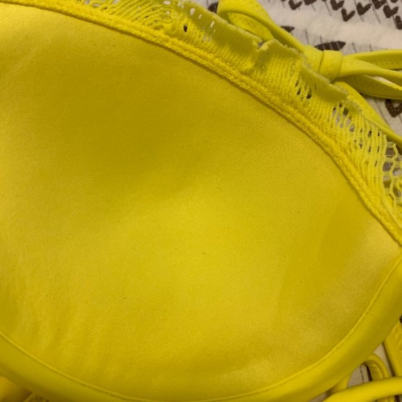 Victoria's Secret Yellow Bikini Set - Size 34A/S - Picture 7 of 9